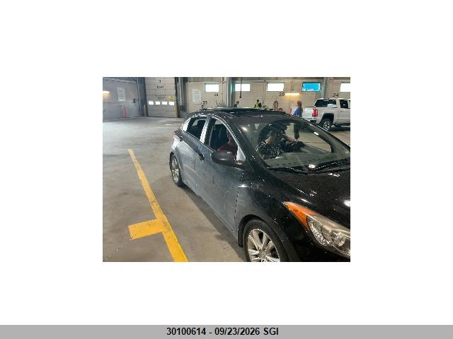 2013 Hyundai Elantra Gt მანქანა იყიდება აუქციონზე, vin: KMHD35LE3DU090638, აუქციონის ნომერი: 30100614