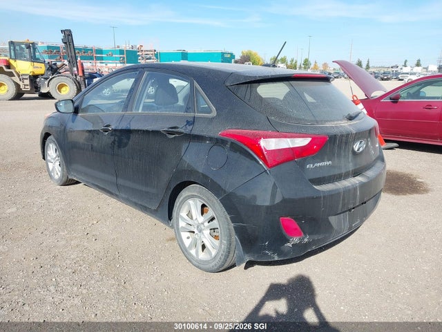 2013 Hyundai Elantra Gt მანქანა იყიდება აუქციონზე, vin: KMHD35LE3DU090638, აუქციონის ნომერი: 30100614
