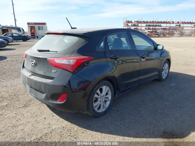 2013 Hyundai Elantra Gt მანქანა იყიდება აუქციონზე, vin: KMHD35LE3DU090638, აუქციონის ნომერი: 30100614
