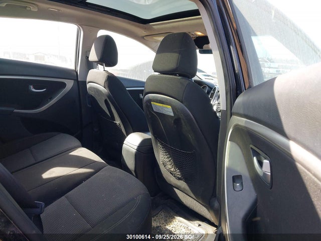2013 Hyundai Elantra Gt მანქანა იყიდება აუქციონზე, vin: KMHD35LE3DU090638, აუქციონის ნომერი: 30100614