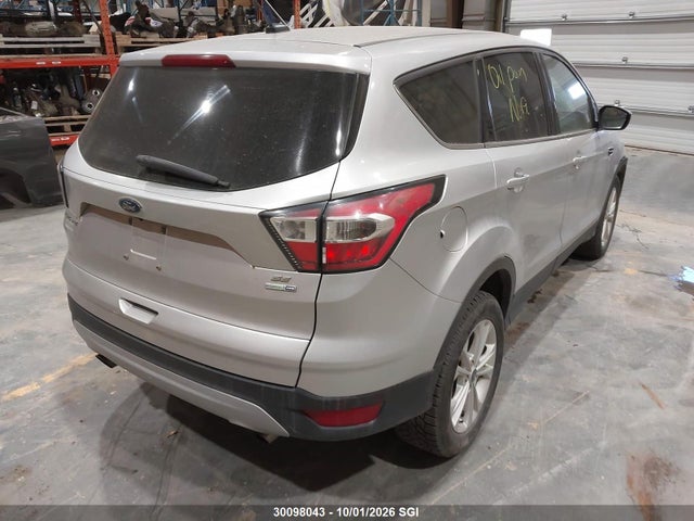 Ford ESCAPE SE 2017 1FMCU9GD2HUE41174 Image 4