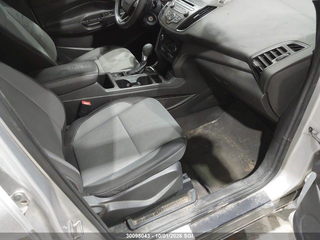 Ford ESCAPE SE 2017 1FMCU9GD2HUE41174 Image 5