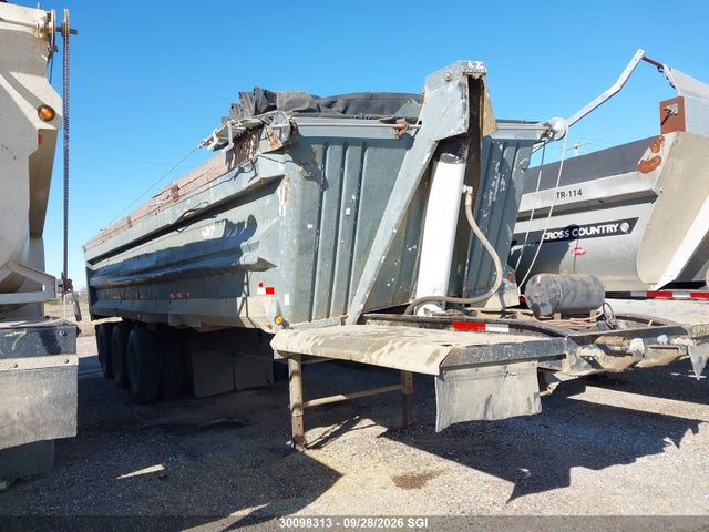 Продажа на аукционе авто 2002 Arne's Trailer Sales End Dump Trailer, vin: 2A90737322A003040, номер лота: 30098313