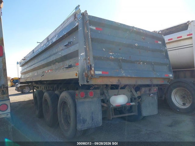 Продажа на аукционе авто 2002 Arne's Trailer Sales End Dump Trailer, vin: 2A90737322A003040, номер лота: 30098313