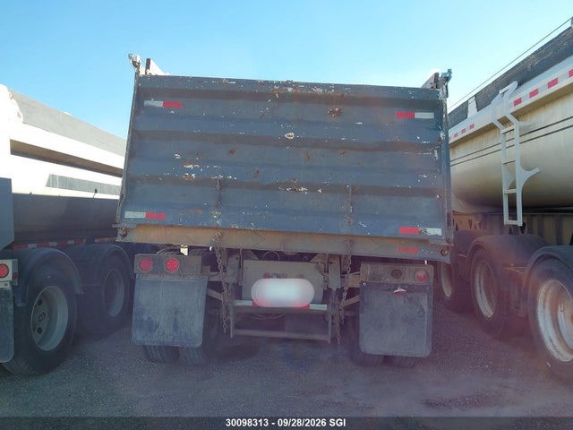 Продажа на аукционе авто 2002 Arne's Trailer Sales End Dump Trailer, vin: 2A90737322A003040, номер лота: 30098313
