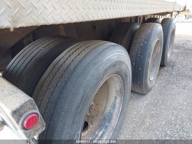 Продажа на аукционе авто 2002 Arne's Trailer Sales End Dump Trailer, vin: 2A90737322A003040, номер лота: 30098313