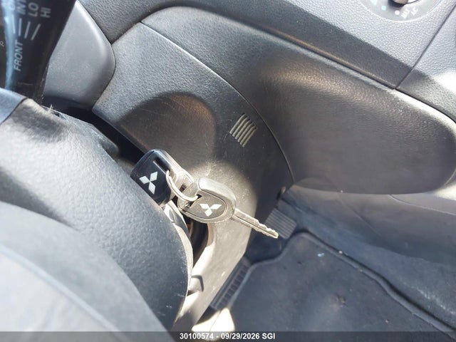 2005 Mitsubishi Outlander Ls მანქანა იყიდება აუქციონზე, vin: JA4LZ31F85U602470, აუქციონის ნომერი: 30100574