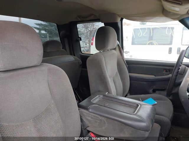 30100127 :رقم المزاد ، 2GCEK19V551250267 vin ، 2005 Chevrolet Silverado K1500 مزاد بيع