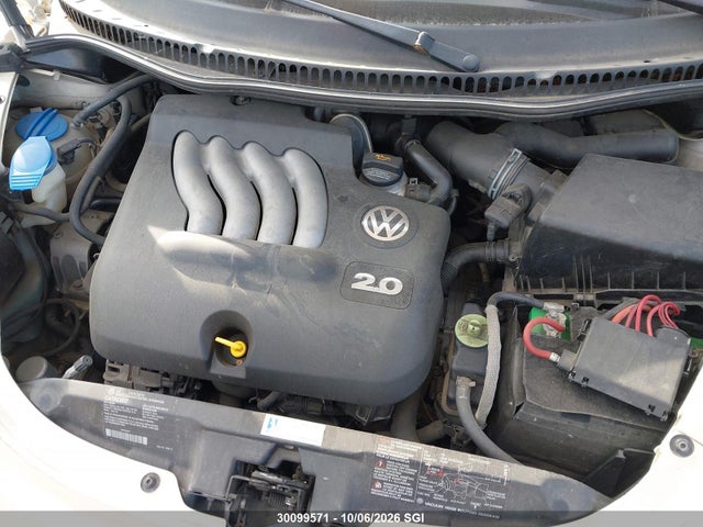 30099571 :رقم المزاد ، 3VWCM21Y55M309787 vin ، 2005 Volkswagen New Beetle Gls مزاد بيع