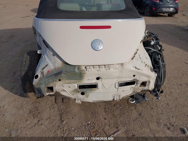 30099571 :رقم المزاد ، 3VWCM21Y55M309787 vin ، 2005 Volkswagen New Beetle Gls مزاد بيع