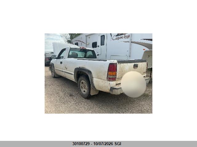 30100729 :رقم المزاد ، 1GTEC14W1YE313672 vin ، 2000 Gmc New Sierra C1500 مزاد بيع