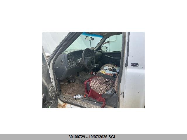 30100729 :رقم المزاد ، 1GTEC14W1YE313672 vin ، 2000 Gmc New Sierra C1500 مزاد بيع