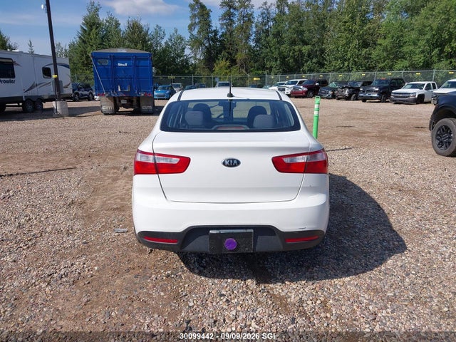 2014 Kia Rio მანქანა იყიდება აუქციონზე, vin: KNADM4A33E6357132, აუქციონის ნომერი: 30099442