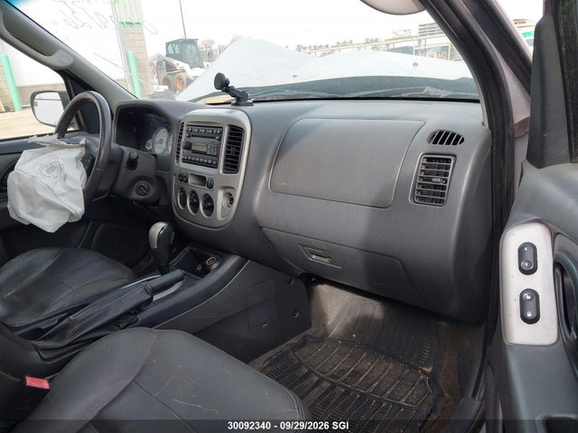 30092340 :رقم المزاد ، 1FMYU93117KA15441 vin ، 2007 Ford Escape Xlt مزاد بيع