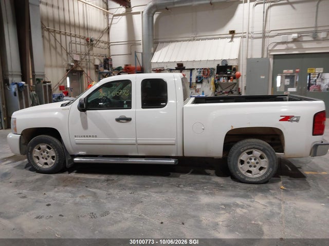 30100773 :رقم المزاد ، 1GCSKSE38AZ217018 vin ، 2010 Chevrolet Silverado K1500 Lt مزاد بيع