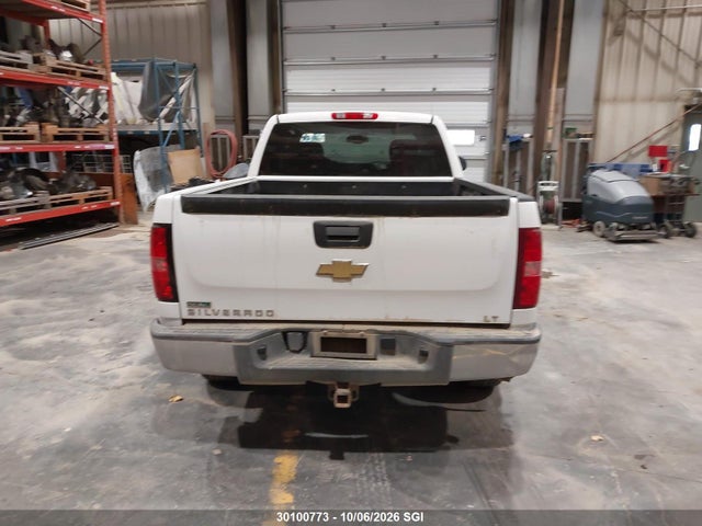 30100773 :رقم المزاد ، 1GCSKSE38AZ217018 vin ، 2010 Chevrolet Silverado K1500 Lt مزاد بيع