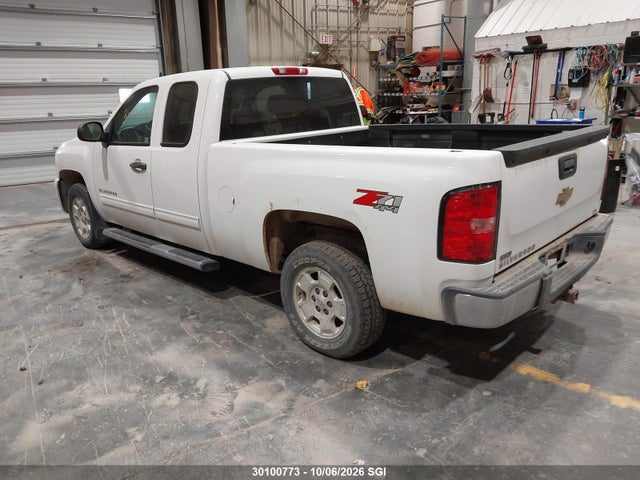 30100773 :رقم المزاد ، 1GCSKSE38AZ217018 vin ، 2010 Chevrolet Silverado K1500 Lt مزاد بيع
