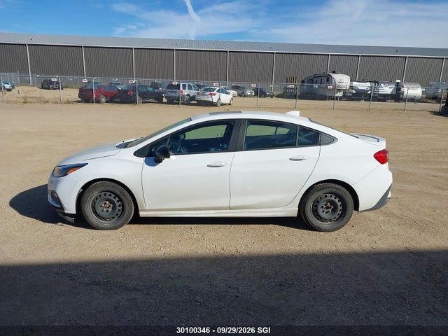 30100346 :رقم المزاد ، 1G1BE5SM6J7221692 vin ، 2018 Chevrolet Cruze Lt مزاد بيع
