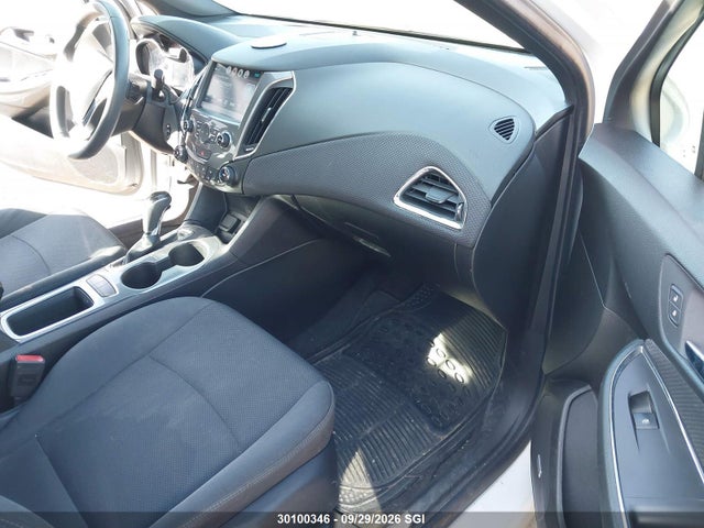 30100346 :رقم المزاد ، 1G1BE5SM6J7221692 vin ، 2018 Chevrolet Cruze Lt مزاد بيع