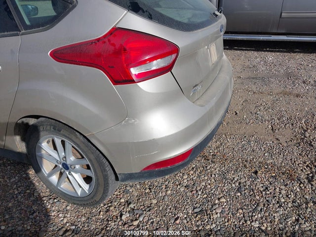 Ford FOCUS SE 2017 1FADP3K21HL293100 Image 6