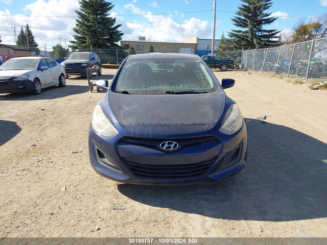 2013 Hyundai Elantra Gt Gl მანქანა იყიდება აუქციონზე, vin: KMHD25LE5DU041993, აუქციონის ნომერი: 30100757