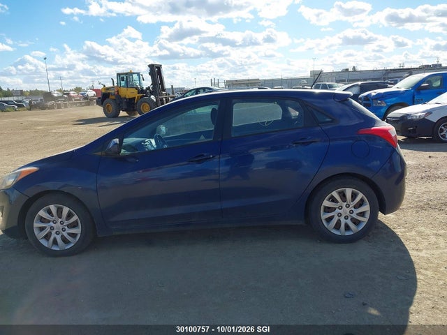 2013 Hyundai Elantra Gt Gl მანქანა იყიდება აუქციონზე, vin: KMHD25LE5DU041993, აუქციონის ნომერი: 30100757