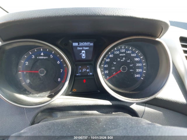 2013 Hyundai Elantra Gt Gl მანქანა იყიდება აუქციონზე, vin: KMHD25LE5DU041993, აუქციონის ნომერი: 30100757