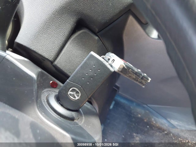 30098958 :رقم المزاد ، JM1CW2CL6C0137302 vin ، 2012 Mazda 5 مزاد بيع