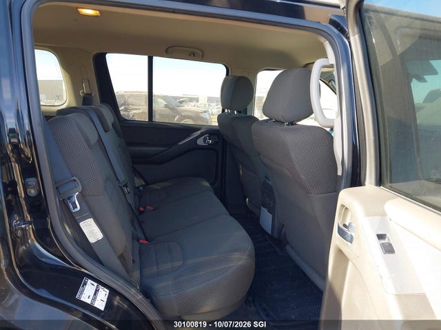 30100819 :رقم المزاد ، 5N1AR18W16C600683 vin ، 2006 Nissan Pathfinder Le/se/xe مزاد بيع