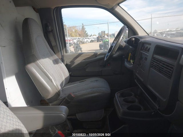 30100823 :رقم المزاد ، 1GTGG29V471247613 vin ، 2007 Gmc Savana Standard مزاد بيع