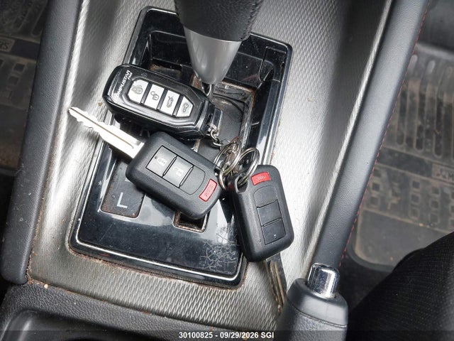 Aukcja sprzedaży 2018 Mitsubishi Rvr Se Limited/gt, vin: JA4AJ4AW1JZ601288, numer aukcji: 30100825