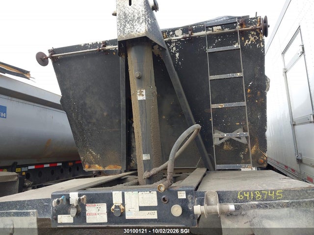 Продажа на аукционе авто 2009 Midland Manufacturing Limited End Dump, vin: 2MFB2R5D19R005739, номер лота: 30100121