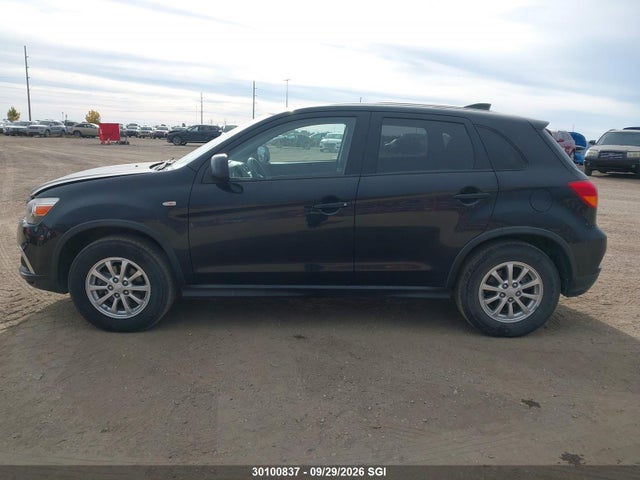 Mitsubishi RVR SE 2018 JA4AJ3AU4JU601386 Image 13