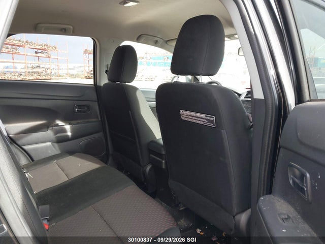 Mitsubishi RVR SE 2018 JA4AJ3AU4JU601386 Image 8