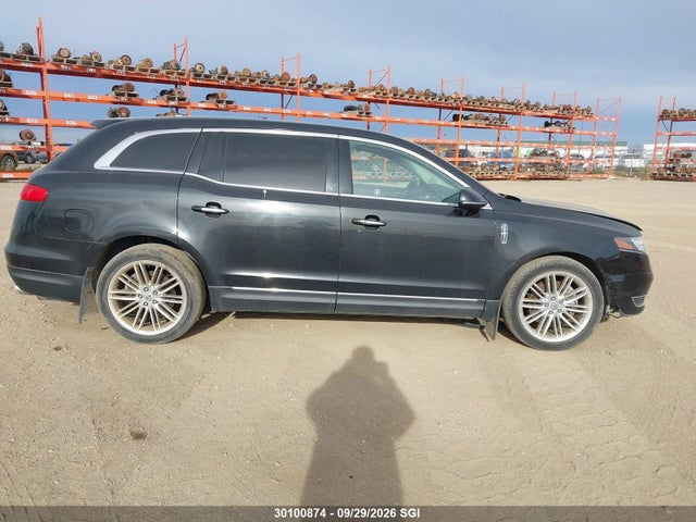 Lincoln MKT 2014 2LMHJ5AT2EBL57160 Image 12