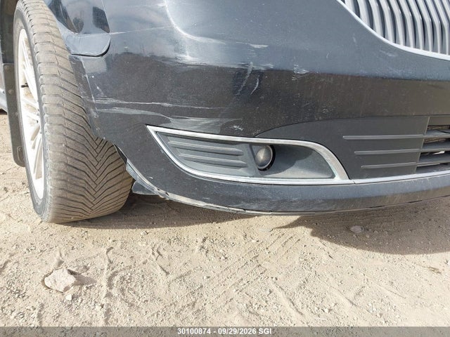 Lincoln MKT 2014 2LMHJ5AT2EBL57160 Image 17