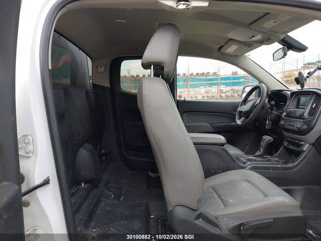 30100882 :رقم المزاد ، 1GCHSAEA8F1180626 vin ، 2015 Chevrolet Colorado مزاد بيع