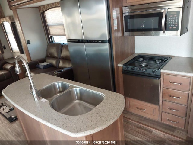 Keystone Trailer Laredo 2018 4YDF3252XJE601909 Image 10