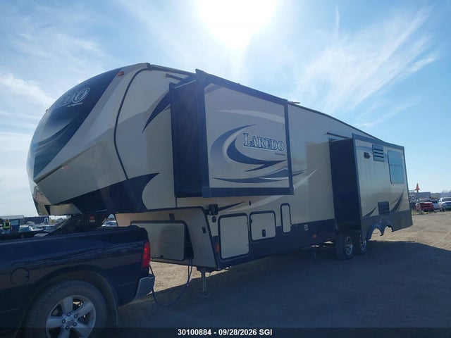 Keystone Trailer Laredo 2018 4YDF3252XJE601909 Image 2
