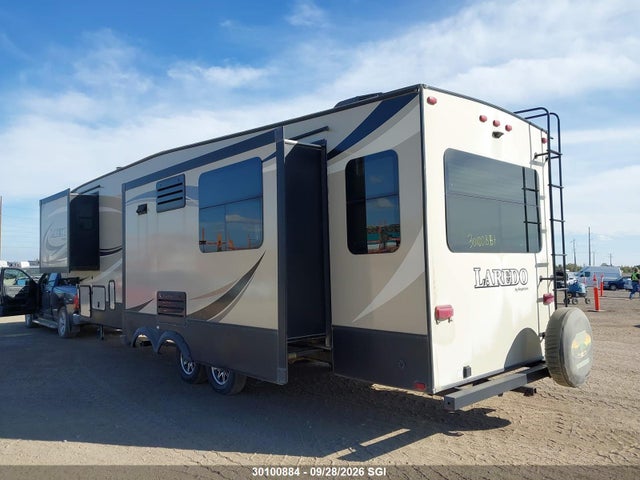 Keystone Trailer Laredo 2018 4YDF3252XJE601909 Image 3