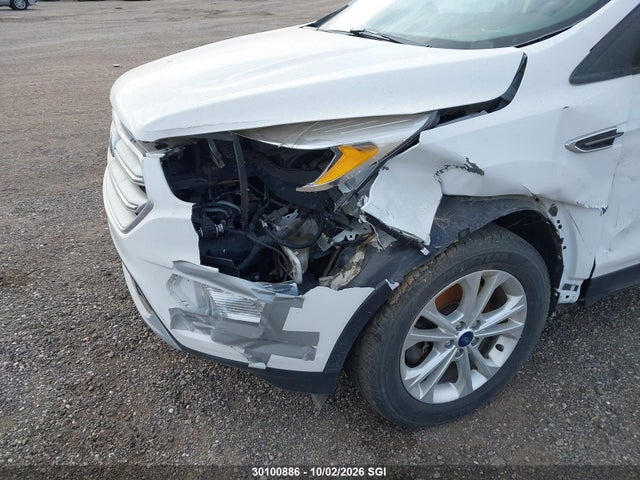 Продаж на аукціоні авто 2018 Ford Escape Se, vin: 1FMCU9GD0JUA13867, номер лоту: 30100886