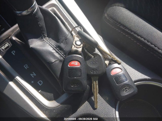 Продажа на аукционе авто 2015 Hyundai Elantra Se/sport/limited, vin: 5NPDH4AE1FH592192, номер лота: 30100889