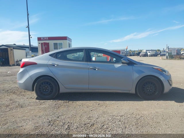 Продажа на аукционе авто 2015 Hyundai Elantra Se/sport/limited, vin: 5NPDH4AE1FH592192, номер лота: 30100889
