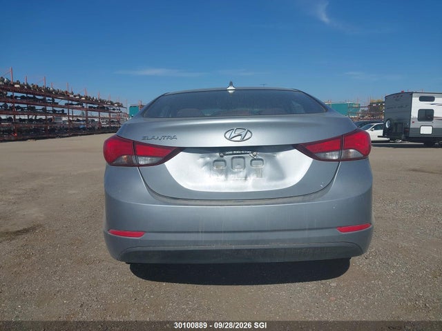 Продажа на аукционе авто 2015 Hyundai Elantra Se/sport/limited, vin: 5NPDH4AE1FH592192, номер лота: 30100889
