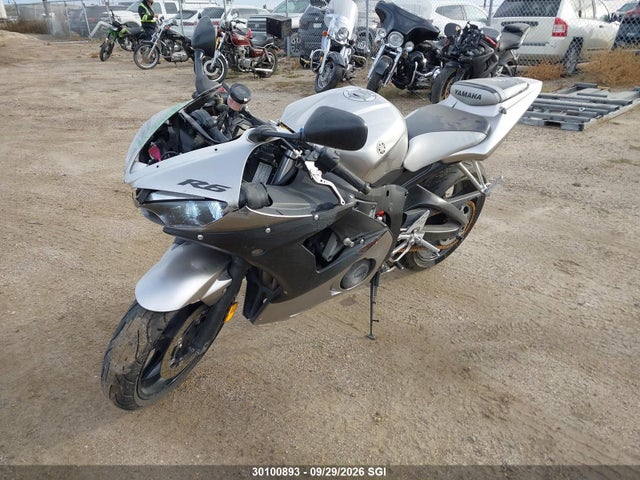 30100893 :رقم المزاد ، JYARJ06N73A000062 vin ، 2003 Yamaha Yzfr6 Sb مزاد بيع