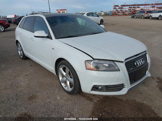 2013 Audi A3 Premium მანქანა იყიდება აუქციონზე, vin: WAUDFCFM7DA011411, აუქციონის ნომერი: 30100894