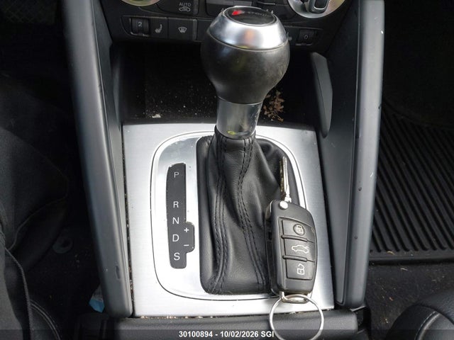 2013 Audi A3 Premium მანქანა იყიდება აუქციონზე, vin: WAUDFCFM7DA011411, აუქციონის ნომერი: 30100894