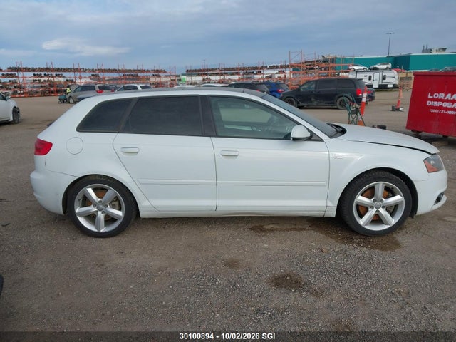 2013 Audi A3 Premium მანქანა იყიდება აუქციონზე, vin: WAUDFCFM7DA011411, აუქციონის ნომერი: 30100894