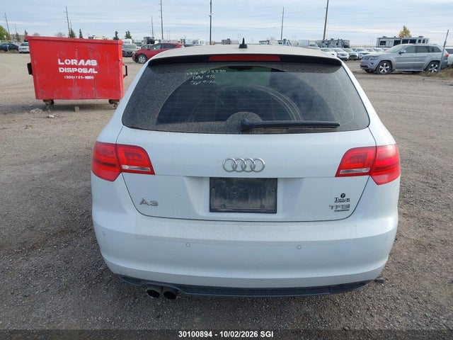 2013 Audi A3 Premium მანქანა იყიდება აუქციონზე, vin: WAUDFCFM7DA011411, აუქციონის ნომერი: 30100894