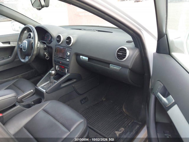 2013 Audi A3 Premium მანქანა იყიდება აუქციონზე, vin: WAUDFCFM7DA011411, აუქციონის ნომერი: 30100894